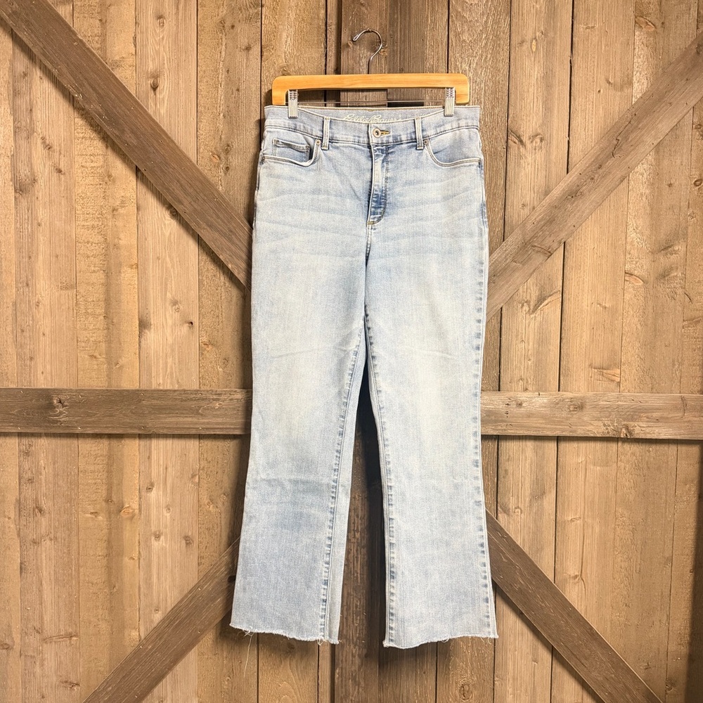 Eddie Bauer Curvy Straight Light Blue Women's Jeans